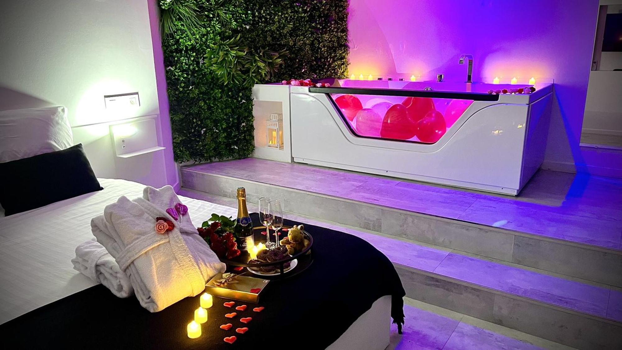 In The Avec Jacuzzi Privatif - Hyper Centre Montpellier